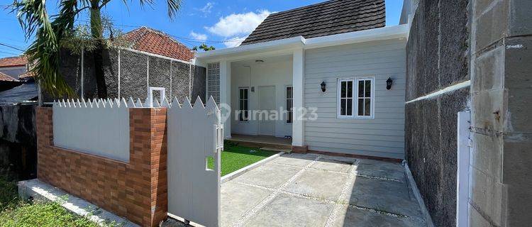 Minimalist House Ready to Live in in Nusa Dua  1