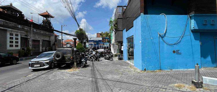 Shophouse on Raya Kerobokan Near Seminyak, Suitable for Business 1