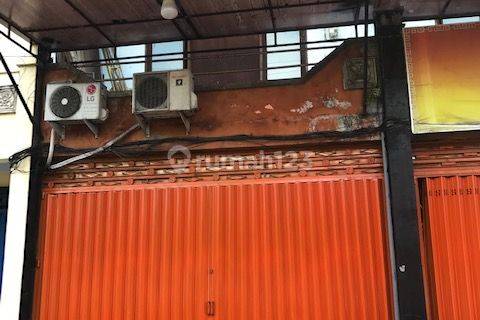 BUC! 3-Storey Shophouse on Main Road By Pass Ngurah Rai, Tuban 1