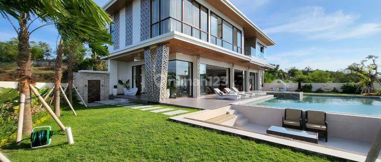 4 Bedrooms Luxury Spectacular Unblock View Villa in Jimbaran 1