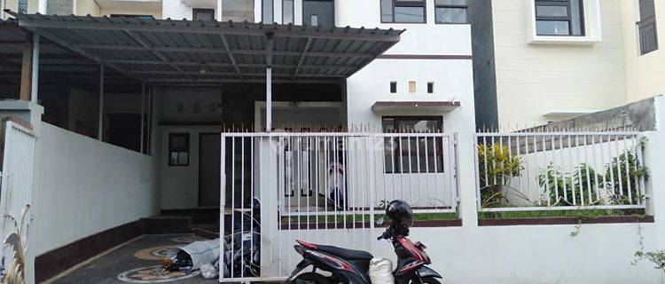 Rumah 2 Lantai Dengan 3 Kamar di Perumahan Beranda Bukit, Goa Gong 1