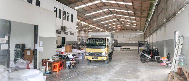 Gudang Besar di Area Abianbase, Mengwi, 5 mnt ke RS Kapal 1