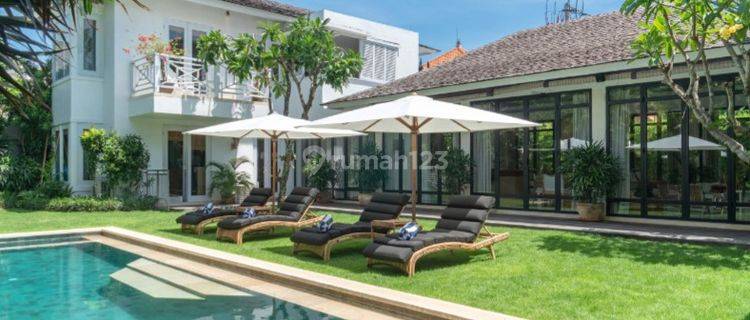 Luxury And Beautiful Villa In Central Seminyak, Bali 1