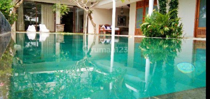 Modern Villa View Sawah Bonus Tanah di Tumbak Bayuh, Bali 1