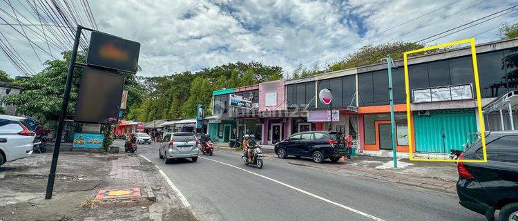 Ruko di Jalan Raya Uluwatu Dekat Pantai Jimbaran, Bali 1