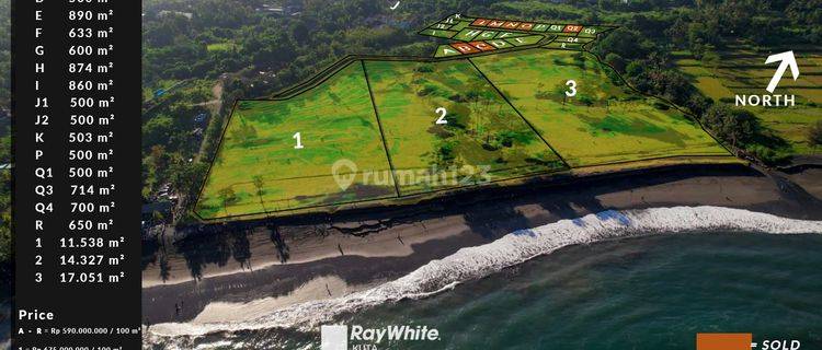 Rare plot of land suitable for a villa in front of Saba Beach, Bali 1