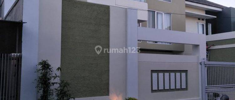 Disewakan Rumah Nyaman Di Sariwangi Bandung 1