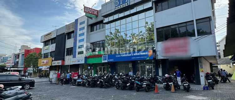 Beautiful 4-Story Shop House with Spacious Parking 1