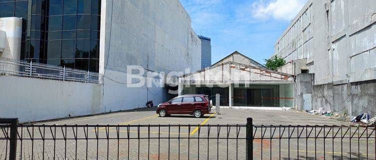 SHOWROOM TENGAH KOTA PUSAT SURABAYA 1