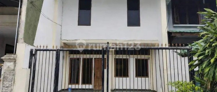 Darmo Indah East 2-Story House with a Strategic View 1