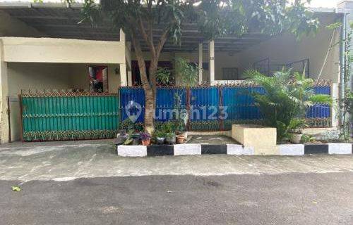 Rumah Strategis Bagus di Semarang Barat A0856 1