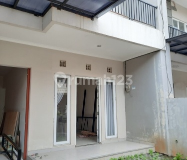 Rumah 2 Lantai Furnished Bagus Banyumanik Semarang K7013 1