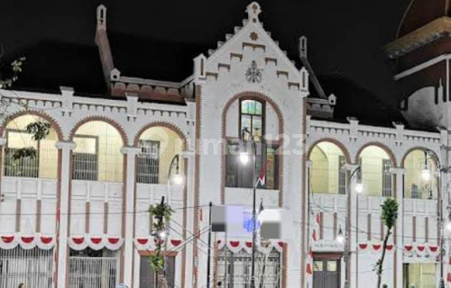 Strategic Ready-to-Use Large Building in Old Town A5061 1