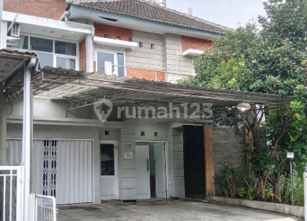 Rumah Dua Lantai Bagus Siap Huni di Banyumanik A5151 1