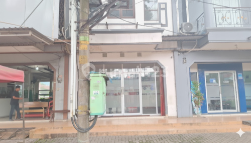 Strategic Three-Story Commercial Building in Fatmawati, Salatiga A4820 1