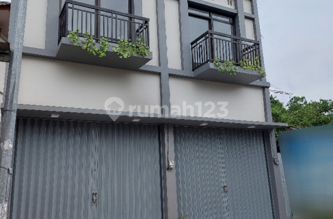 Two-Story Ready-to-Use Shop House in Sidorejo Salatiga A4910 1