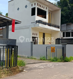 Affordable Two-Story House and Shop House Ready to Occupy in Boja Kendal A5050 1