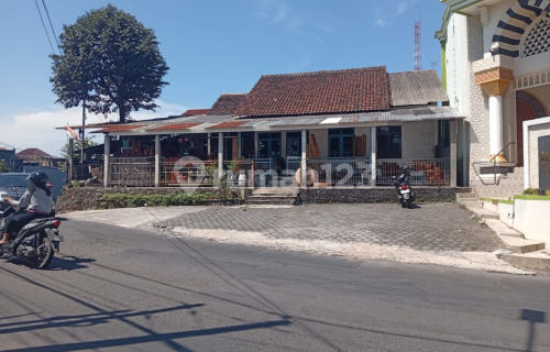 Cheap Ready-to-Occupy Boarding House in West Ungaran A4971 1