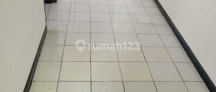 Shop House in Senen Main Road 1