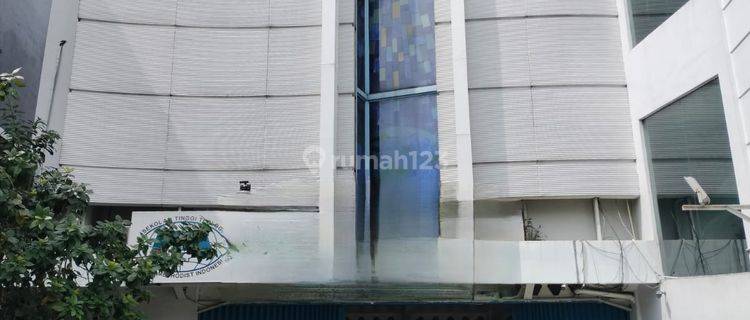 Ruang-usaha Gedung Di Bandengan 1
