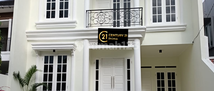 Beautiful House in a Cluster Near Pondok Ranji Station Bintaro 1