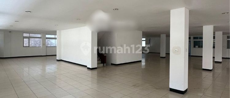 Disewa gudang gunung sahari , lb 2600m2 , lt 1319m2 . Harga 1.5 m nego 1