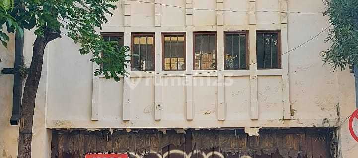 Surabaya City. Heroes Street. Commercial Area. 1