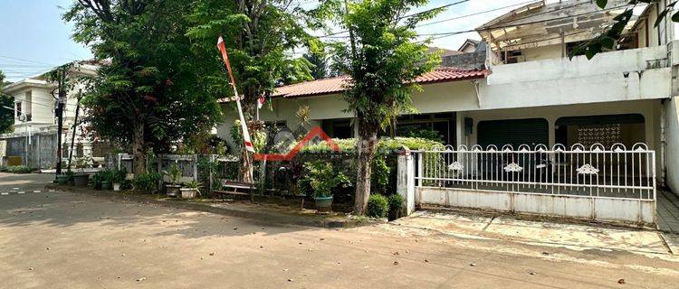 Rumah Lama Butuh Renovasi Harga Menarik Di Mampang 1