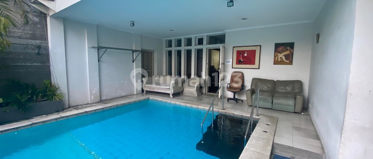 Rumah Dijalan Bangka Raya Jakarta Selatan Dengan Swimming Pool Siap Huni 1