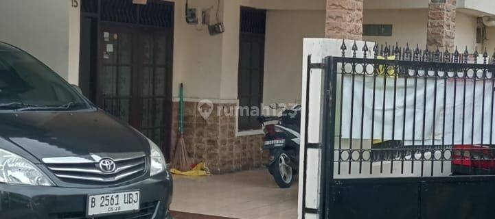 Rumah siap huni jln dua mobil,hadap timur 1