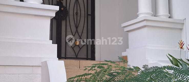 Florence Pik House 8X20 1