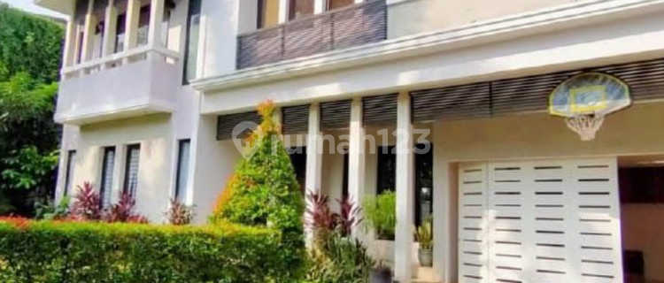 Luxury House with Swimming Pool in the Strategic Kemang Area, South Jakarta 1
