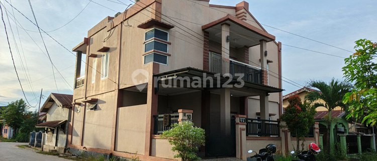 Jarang Ada! Rumah 5 Kamar Dijual di Poasia dengan Harga Spesial! 1