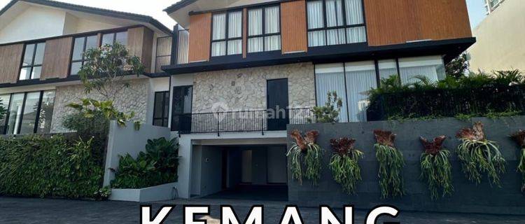 Rumah 2 Lantai SHM Baru Tropical Modern  1