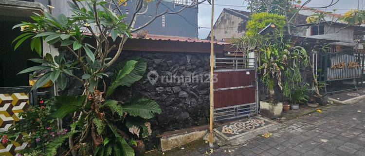 Rumah Minimalis Dekat Canggu Di Lingkungan Padat Penduduk 1