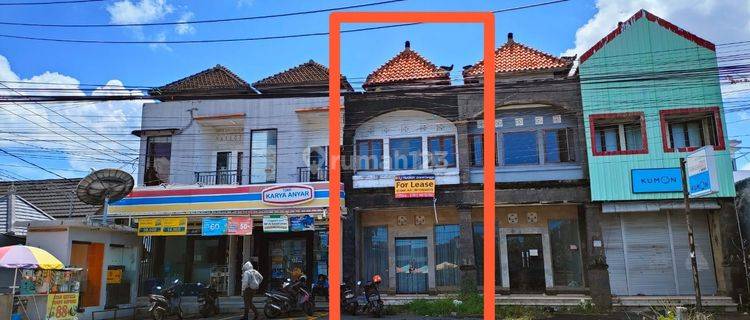 Commercial shophouse, sturdy building on Mount Salak, Denpasar 1