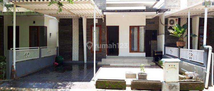 Rumah cantik dan bersih di kompleks perumahan Premium di Tabanan 1