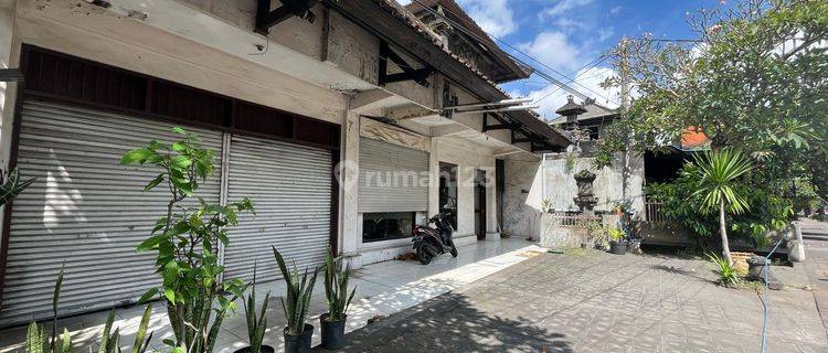 Rumah Di Jalan Utama Di Bali Dekat Dengan Fasilitas Umum 1