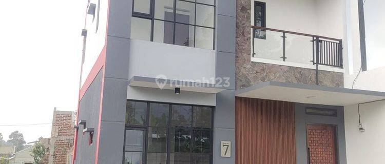 Rumah di Cisarua 2 Lantai SHM KPR DP 0 % dkt kolmas Cimahi  1