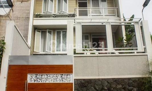 Luxury Villa House with SHM on Pagersari Street, Cibeunying 1