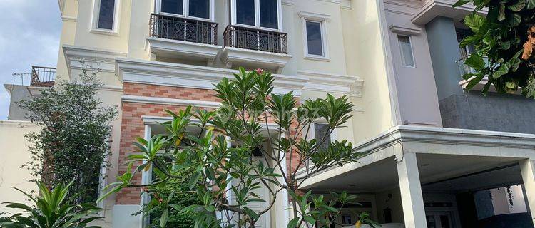 Dijual Rumah 3 Lantai Di Royal Gading Mansion Kelapa Gading  1