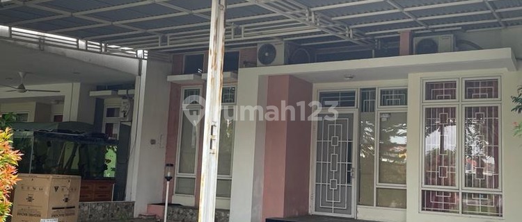 Strategic Cluster House Fully Furnished in Alamanda Graha Padma 1