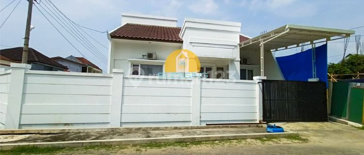 dijual rumah siap huni di di Perumahan Puri Anjasmoro 1