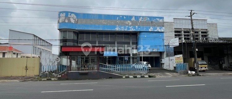 Bangunan Komersil Ex Showroom di Dr. Cipto Semarang Tengah 1