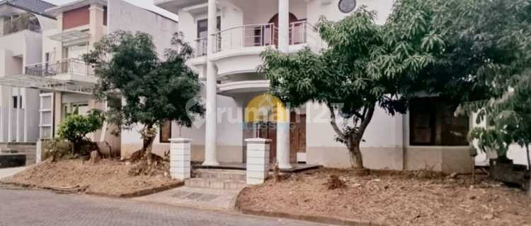 Spacious Ready-to-Use House in Graha Estetika Tembalang 1