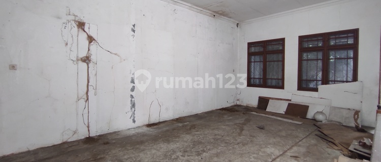 Strategic 2-Story Shop House in Bustling Siliwangi Area, Cirebon City 1