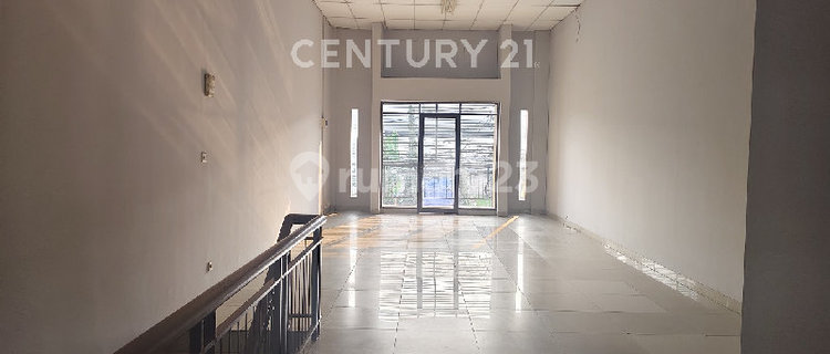 Shop House in Mekar Wangi Complex Near School 1