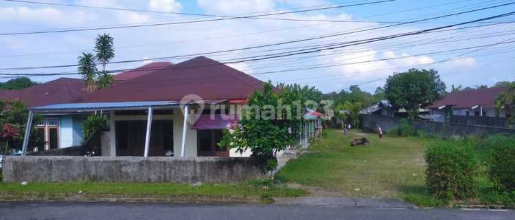 Rumah Dengan Tanah Luas Shm Berikut Kost2an Di Jalan Pak Mangga Belitung 1