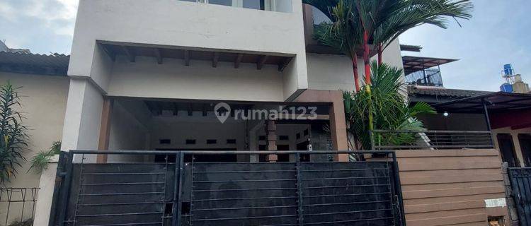 Rumah Dalam Komplek Nyaman di Permata Kopo 1