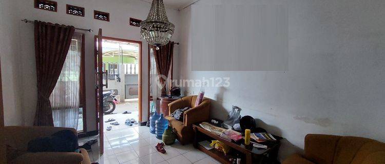 Rumah Cocok Untuk Keluarga Besar Area Kota di Kembar 1